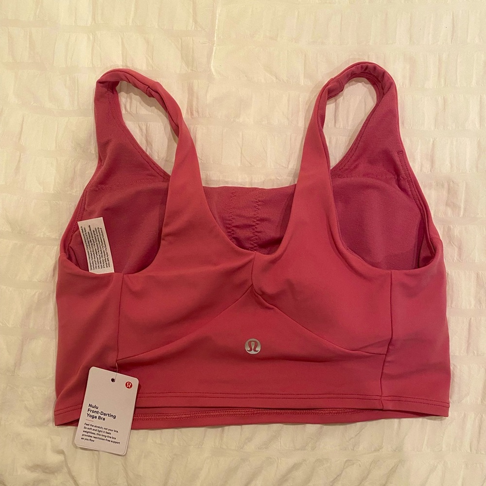 Lululemon sports bra, size 6, pink blossom